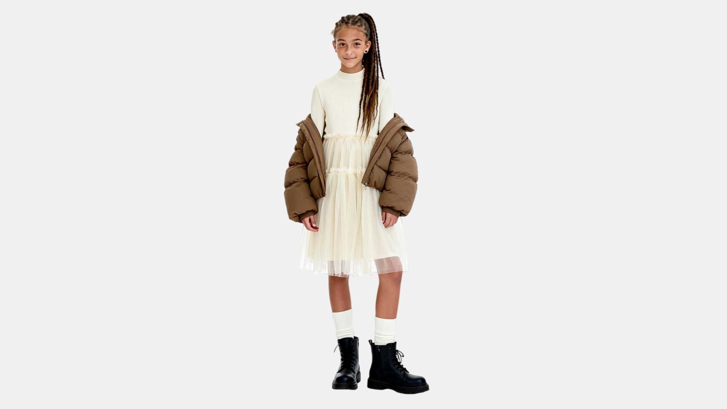Unisex 90% white goose down puffer jacket by OGENDER, oversized brown stand-collar winter coat for both adults and teens, lightweight and premium warm streetwear.
