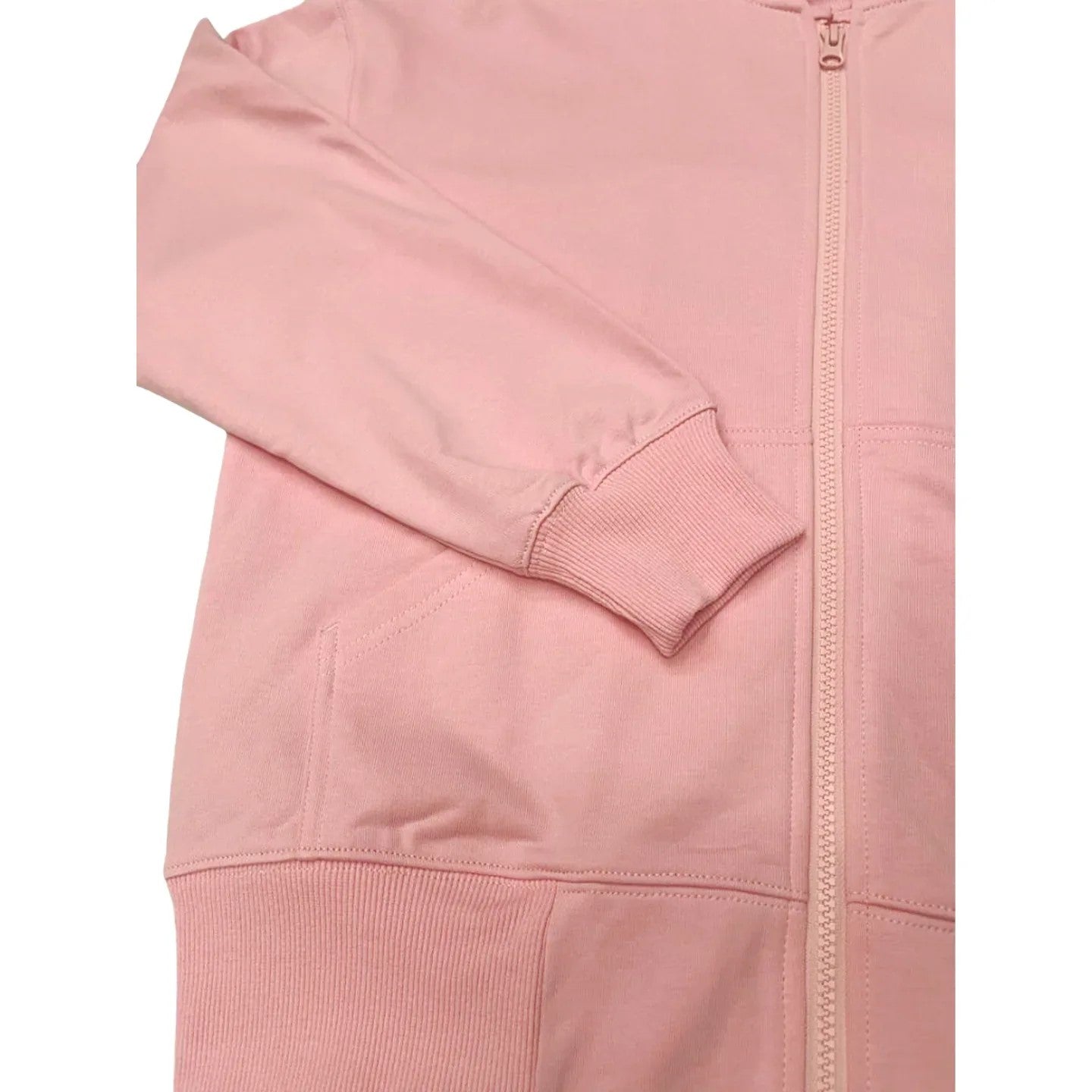 Close-up of the smooth zipper and the premium 330 GSM cotton fabric texture.