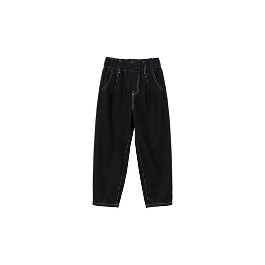 Front view of Ogender kids carrot fit jeans in Jet Black with white contrast stitching.