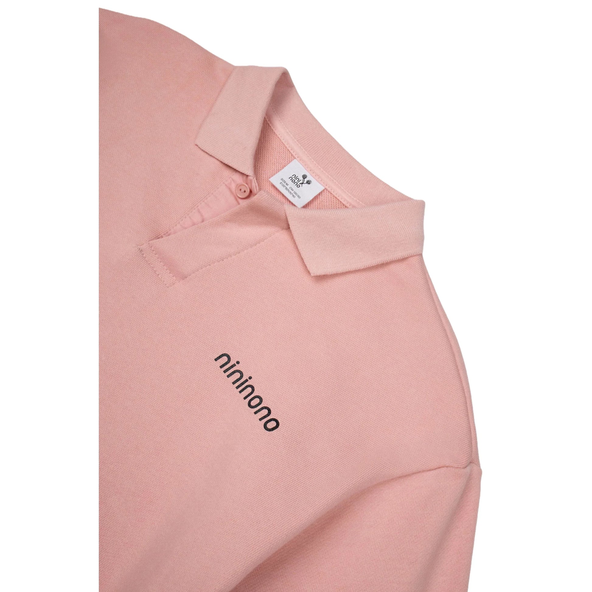Close-up of the polo collar and minimalist logo embroidery on the Ogender 360g heavyweight sweatshirt